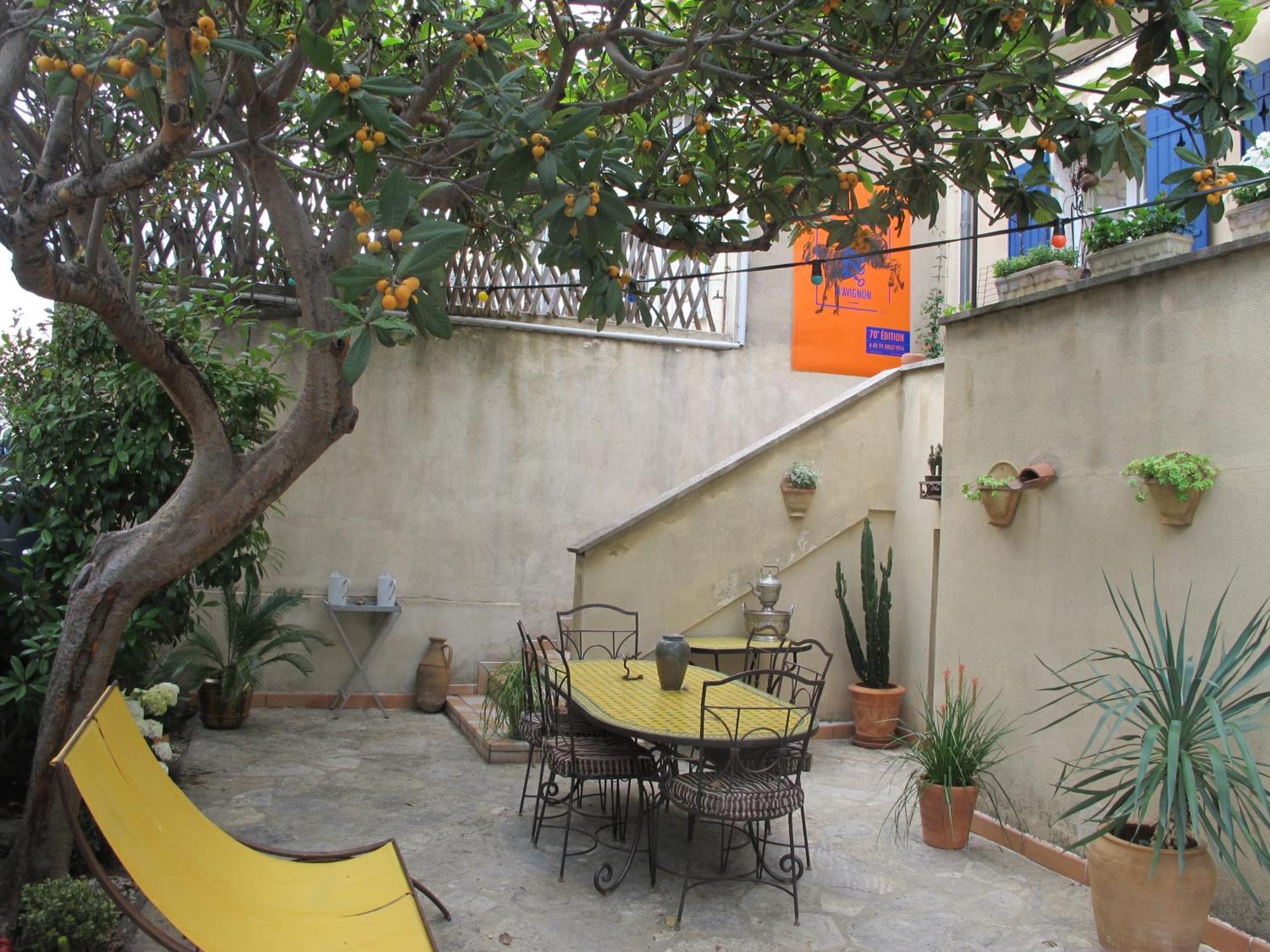 Tombe La Nefle Bed & Breakfast Avignon Ngoại thất bức ảnh
