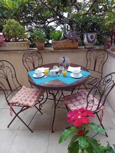 Tombe La Nefle Bed & Breakfast Avignon Ngoại thất bức ảnh