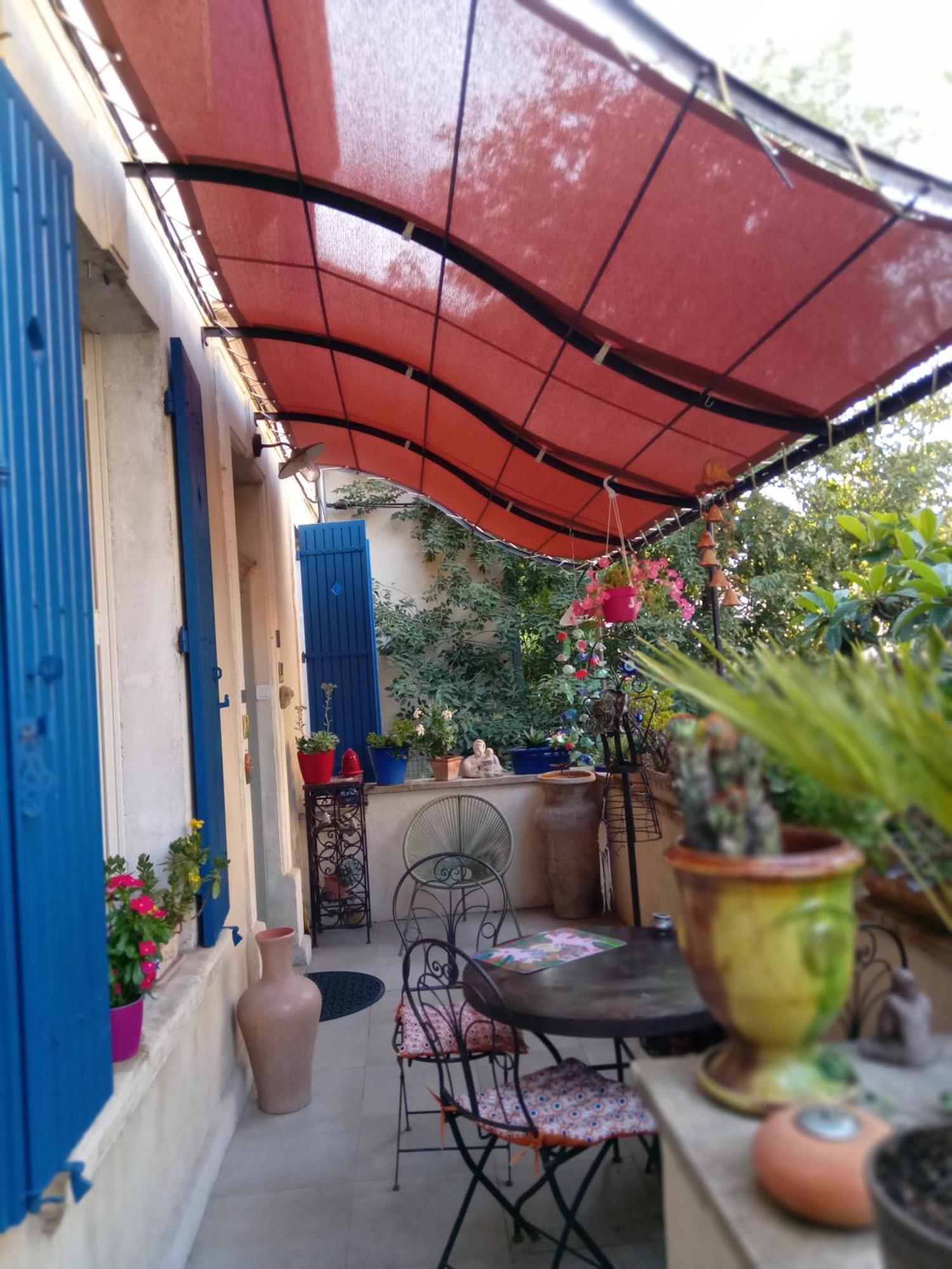 Tombe La Nefle Bed & Breakfast Avignon Ngoại thất bức ảnh